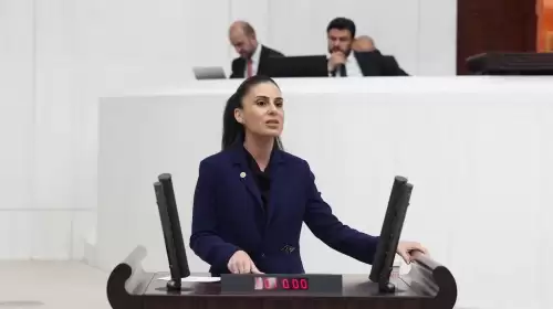 Gizem Özcan Genel Kurul'da Muğla'daki Fahiş Kiralara Dikkat Çekti!